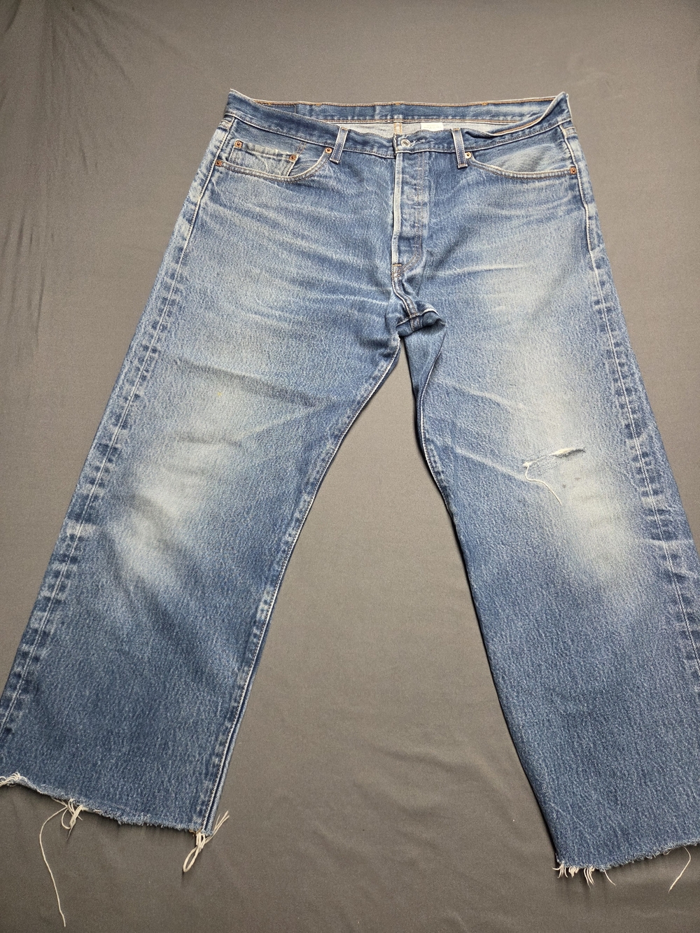 Vintage Levi's 501 XX Distressed Raw Hem Jeans Button Fly Washed Blue Size W40